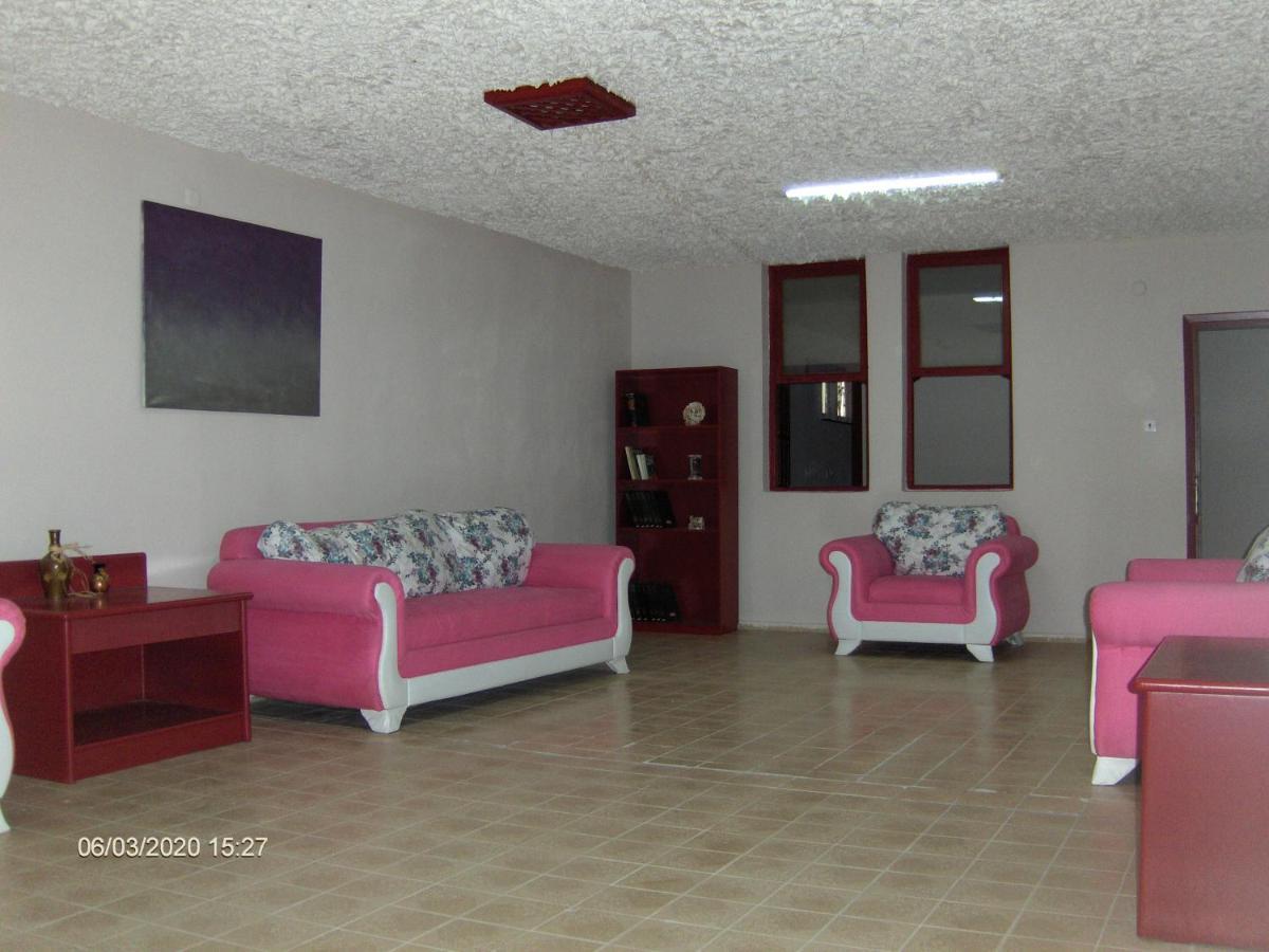 Odessa Otel アブサルア エクステリア 写真